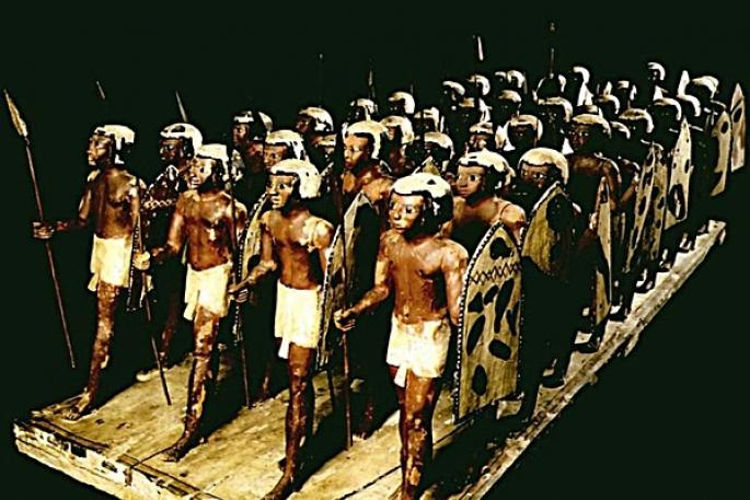 Костюм и вооружение египетских и ассирийских воинов